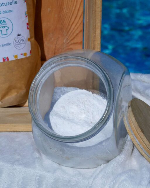 La lessive en poudre pour le linge blanc ou de couleurs 0,9kg
