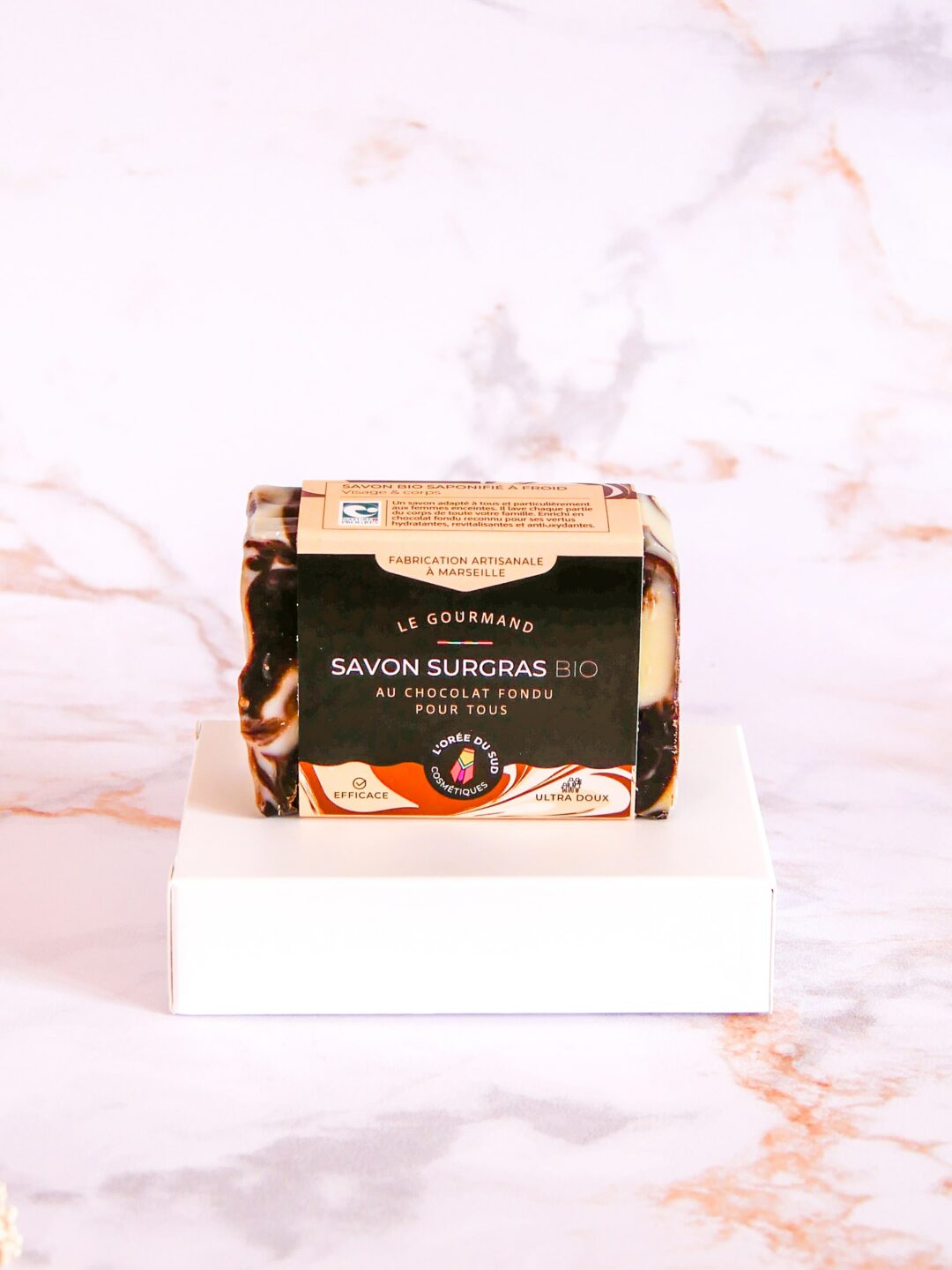 savon surgras bio, hydratant, peau sèche, peau mature, peau sensible, peau normale, nourrissant, au chocolat fondu, peau abîmée, cosmétique bio, savon naturel, savon saponifié à froid