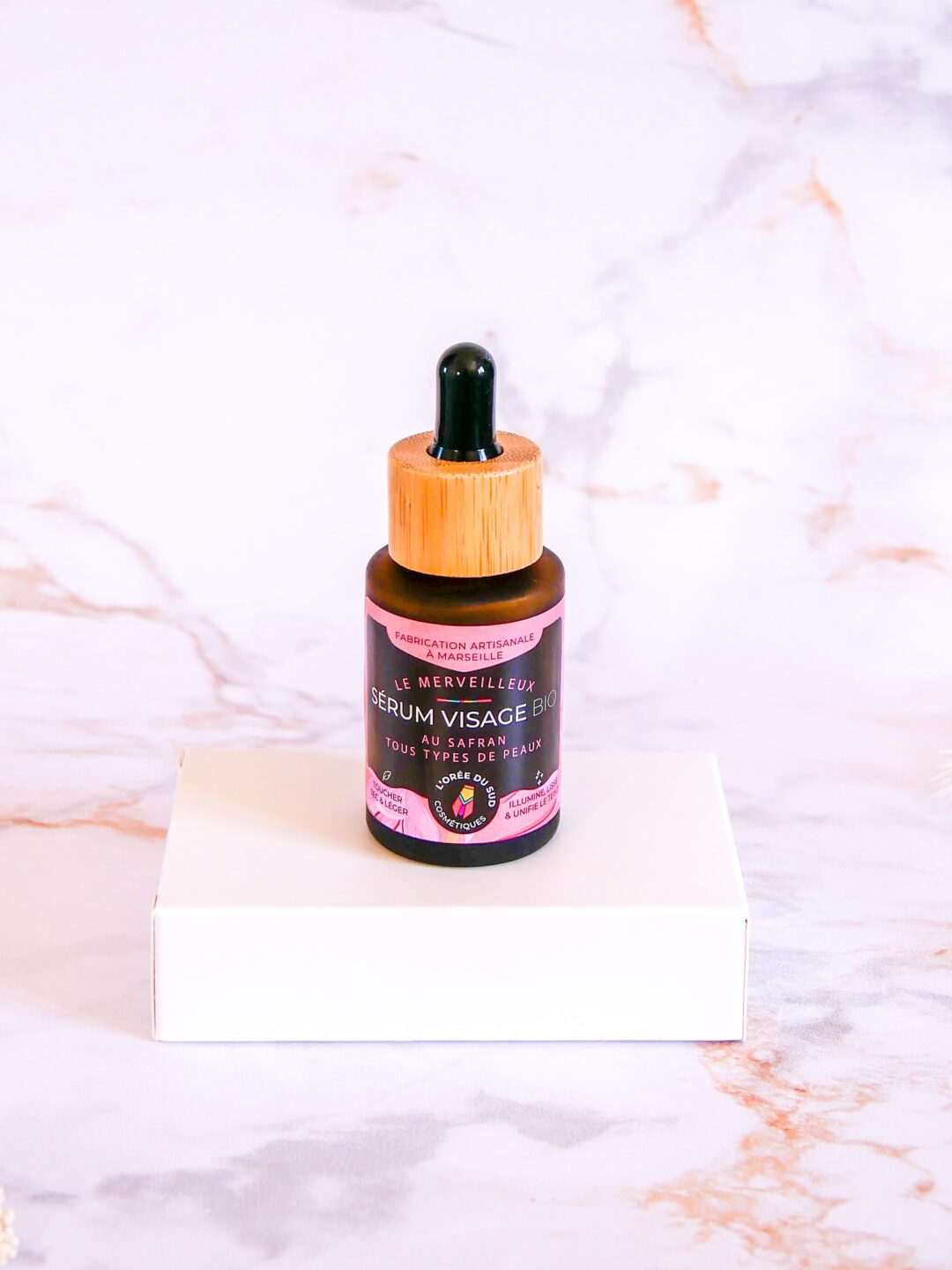 sérum visage au safran bio, illumine, lisse et unifie le teint, bonne mine, coup d'éclat, anti imperfections, ante âge, anti acné, peau mixte à grasse, peau sèche, peau mature, peau sensible, cosmétique naturel, cosmétique bio