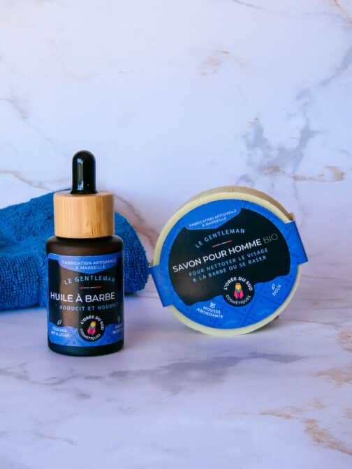 huile à barbe hydrate nourrit la barbe parfum boisé