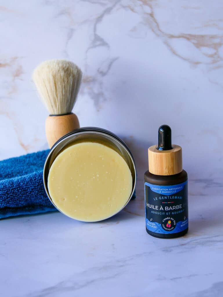 coffret trio essentiel pour papa barbe blaireau savon à raser huile à barbe fête des pères